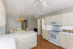 141 Flores Pl, Columbus, OH 43213 - Photo 14