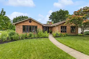 1463 Wakefield Ct E, Columbus, OH 43209 - Photo 2