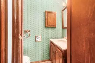 1720 Kenwick Rd, Columbus, OH 43209 - Photo 12