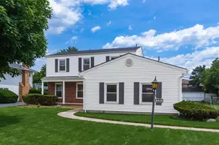 1720 Kenwick Rd, Columbus, OH 43209 - Photo 2