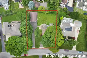 2050 Upper Chelsea Rd, Columbus, OH 43221 - Photo 2