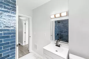 256 N Monroe Ave, Columbus, OH 43203 - Photo 28