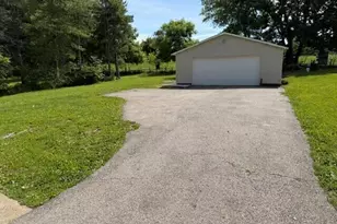 81 Williams St, Lockbourne, OH 43137 - Photo 2