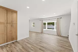 1558 Forest St, Columbus, OH 43206 - Photo 10