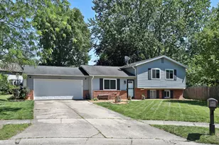 2055 Flanders Ct, Columbus, OH 43235 - Photo 2