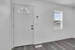 2516 Hiawatha St, Columbus, OH 43211 - Photo 8