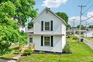 922 Pine St, Coshocton, OH 43812 - Photo 2