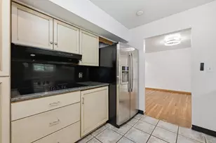 2690 Burnaby Dr, Columbus, OH 43209 - Photo 10