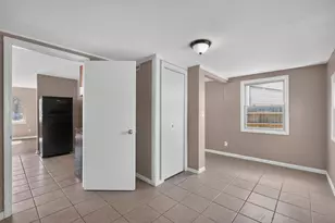 2663 Azelda St, Columbus, OH 43211 - Photo 16