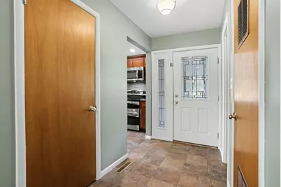 3335 Darbyshire Drive, Hilliard, OH 43026 - Photo 6