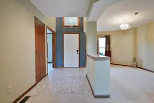 1048 Arcaro Dr, Columbus, OH 43230 - Photo 4