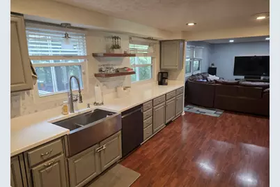 3888 Thoroughbred Court, Columbus, OH 43221 - Photo 2