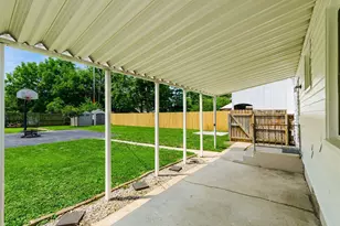 1089 E Dunedin Rd, Columbus, OH 43224 - Photo 36