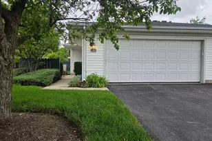 2469 Warm Springs Dr, Hilliard, OH 43026 - Photo 2