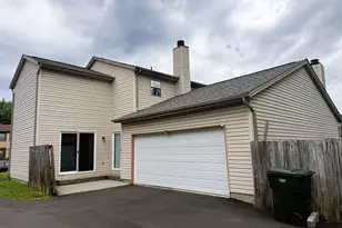 1693-1695 Watertower Dr, Columbus, OH 43235 - Photo 2