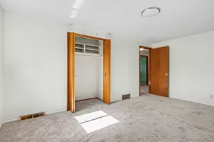 2229 Waldorf Rd, Columbus, OH 43229 - Photo 20