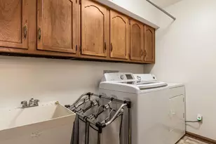 255 Briarwood Dr, Newark, OH 43055 - Photo 82