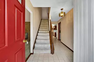 1275 Le Anne Marie Cir, Columbus, OH 43235 - Photo 4
