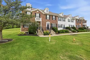 1075 Shady Lake Dr, Columbus, OH 43228 - Photo 2