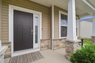 283 Mahogany Ln, Commercial Point, OH 43116 - Photo 4