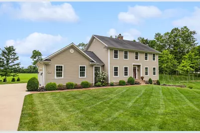 9596 Woodridge Circle, Fredericktown, OH 43019 - Photo 2