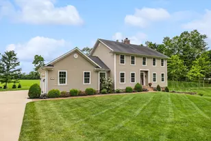 9596 Woodridge Cir, Fredericktown, OH 43019 - Photo 2