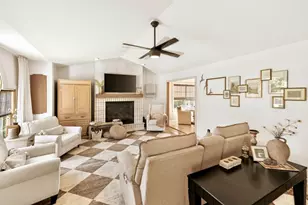 77 Grandway Ct, Howard, OH 43028 - Photo 2