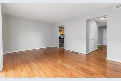 148 Tarryton Court W #25B, Columbus, OH 43228 - Photo 10