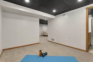 142 N Kellner Rd, Columbus, OH 43209 - Photo 38