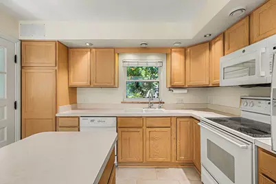 93 N Harding Road, Columbus, OH 43209 - Photo 16