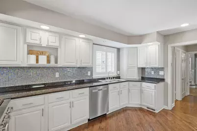 2724 Sherwood Road, Columbus, OH 43209 - Photo 8