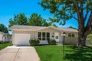 224 Connolly St, Marysville, OH 43040 - Photo 2