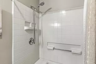 890 Village Dr, Delaware, OH 43015 - Photo 32