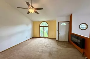 1093 Lizabeth Cir, Heath, OH 43056 - Photo 2