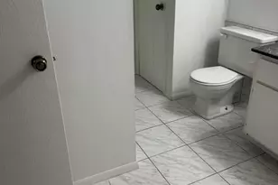 2081 Park Run Dr, Columbus, OH 43220 - Photo 8