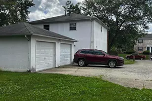 2060 Bairsford Dr, Columbus, OH 43232 - Photo 2
