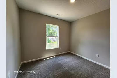 513 E Chillicothe Avenue, Bellefontaine, OH 43311 - Photo 12