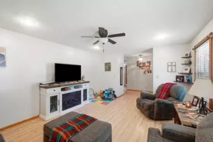 553 Hillgail Cir SW, Pataskala, OH 43062 - Photo 6