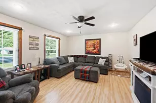 553 Hillgail Cir SW, Pataskala, OH 43062 - Photo 4