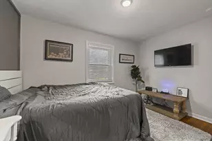 237 Maple Dr, Columbus, OH 43228 - Photo 18