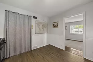 237 Maple Dr, Columbus, OH 43228 - Photo 14