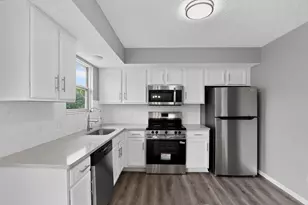 2724 Raphael Dr, Columbus, OH 43232 - Photo 6