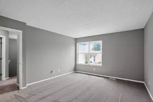2724 Raphael Dr, Columbus, OH 43232 - Photo 14