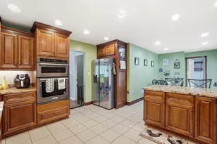 3752 Mayfair Dr, Grove City, OH 43123 - Photo 8