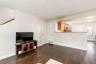 3238 Summertime Ct, Columbus, OH 43221 - Photo 6