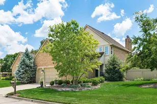 2147 Partlow Dr, Columbus, OH 43220 - Photo 2