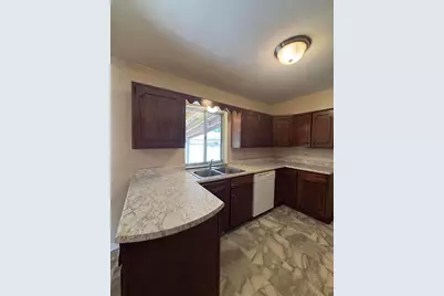 2480 Vanderberg Avenue, Columbus, OH 43204 - Photo 8