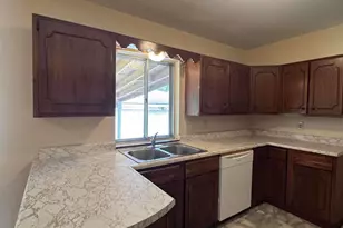 2480 Vanderberg Ave, Columbus, OH 43204 - Photo 12