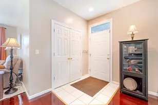 5890 Oak Path Ln, Columbus, OH 43213 - Photo 10
