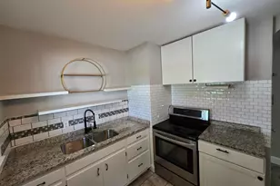 3250 Dresden St, Columbus, OH 43224 - Photo 6